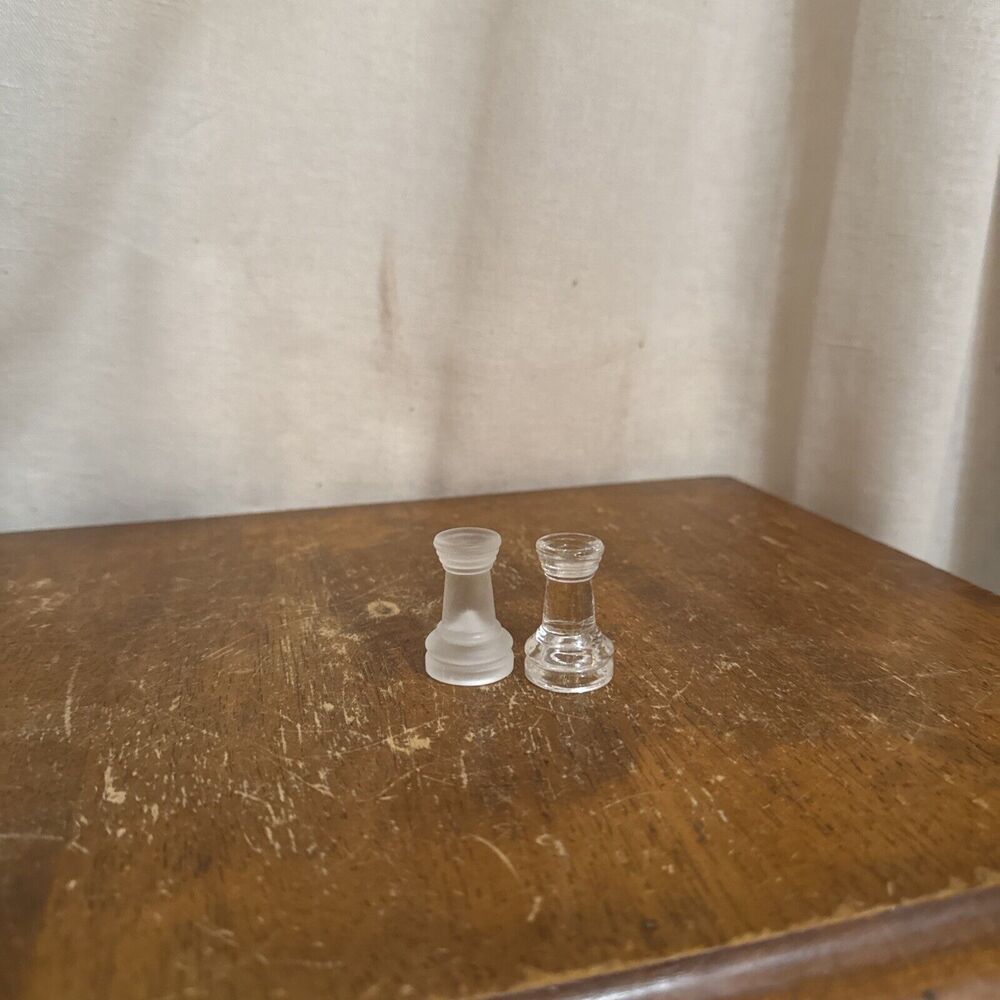 One Clear & One Frosted Rook Replacement Pieces‎ Cardinal Glass Chess 1-3/8"